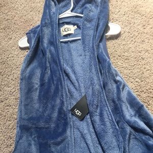 UGG Hooded Sleeve-less Cardigan